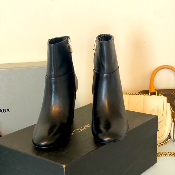 Bananas republic Leather boots - Picture 2 of 4